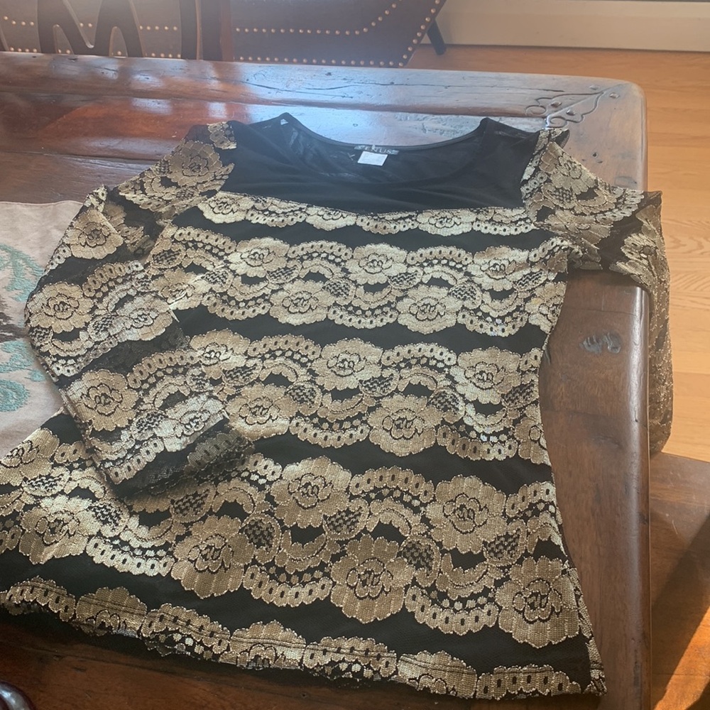 NWOT VENUS Top Gorgeous gold shimmer lace with black mesh fabric💖💖🔥size XS - Picture 7 of 7